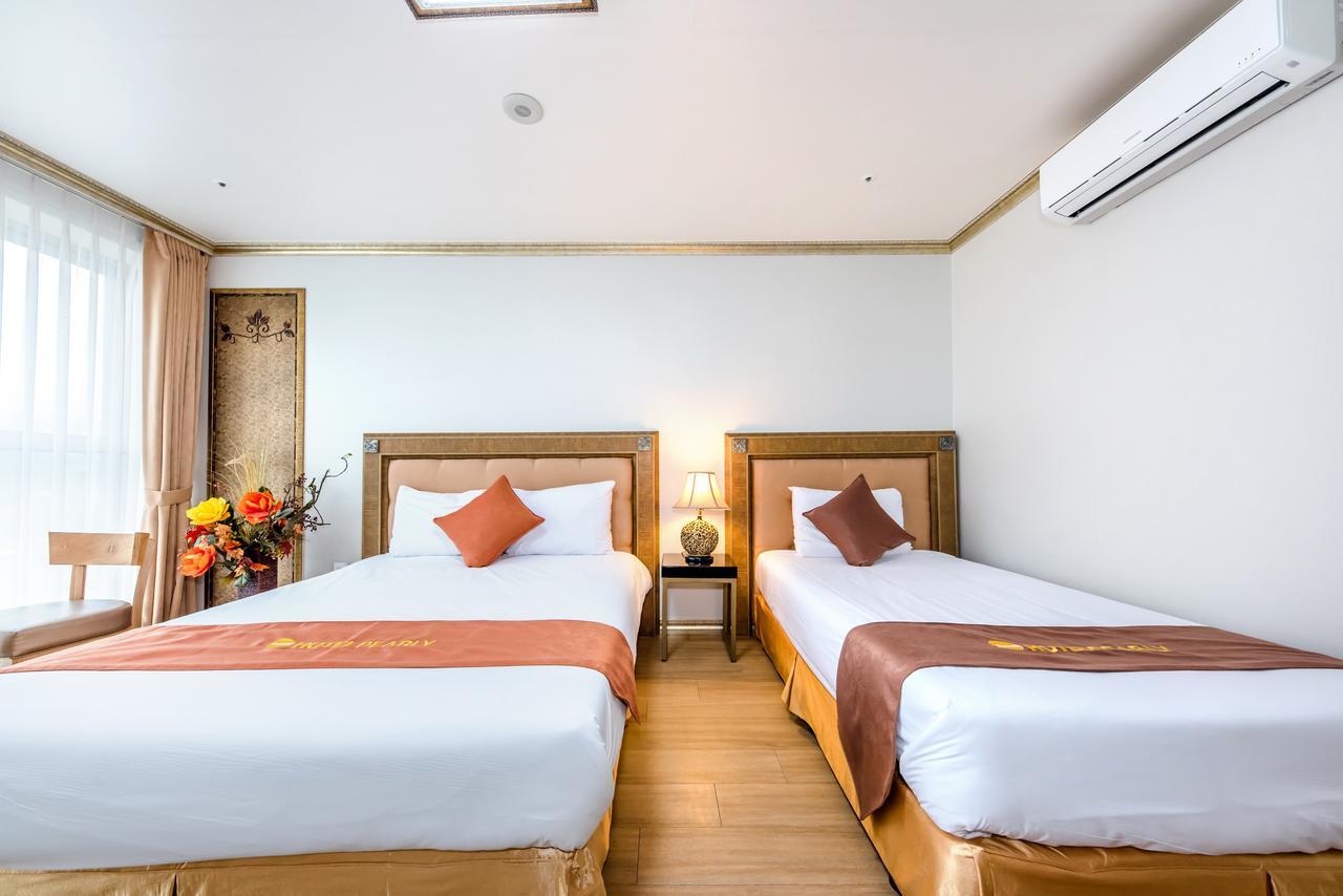 Pearly Hotel Jeju Exterior photo